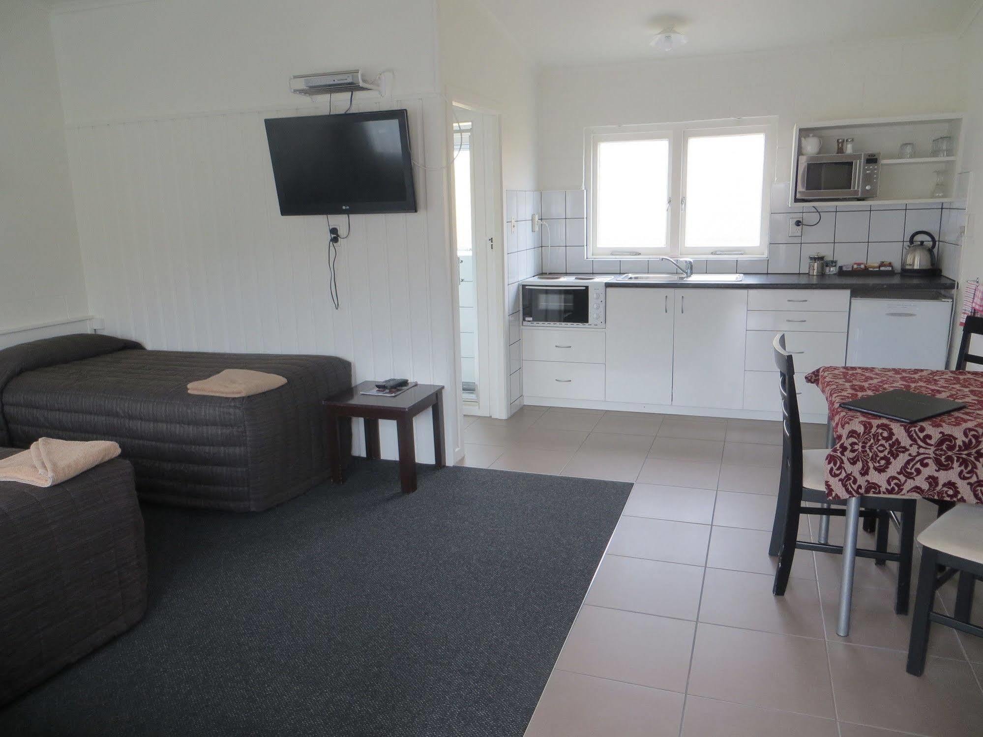 Central Court Motel Whangarei Esterno foto